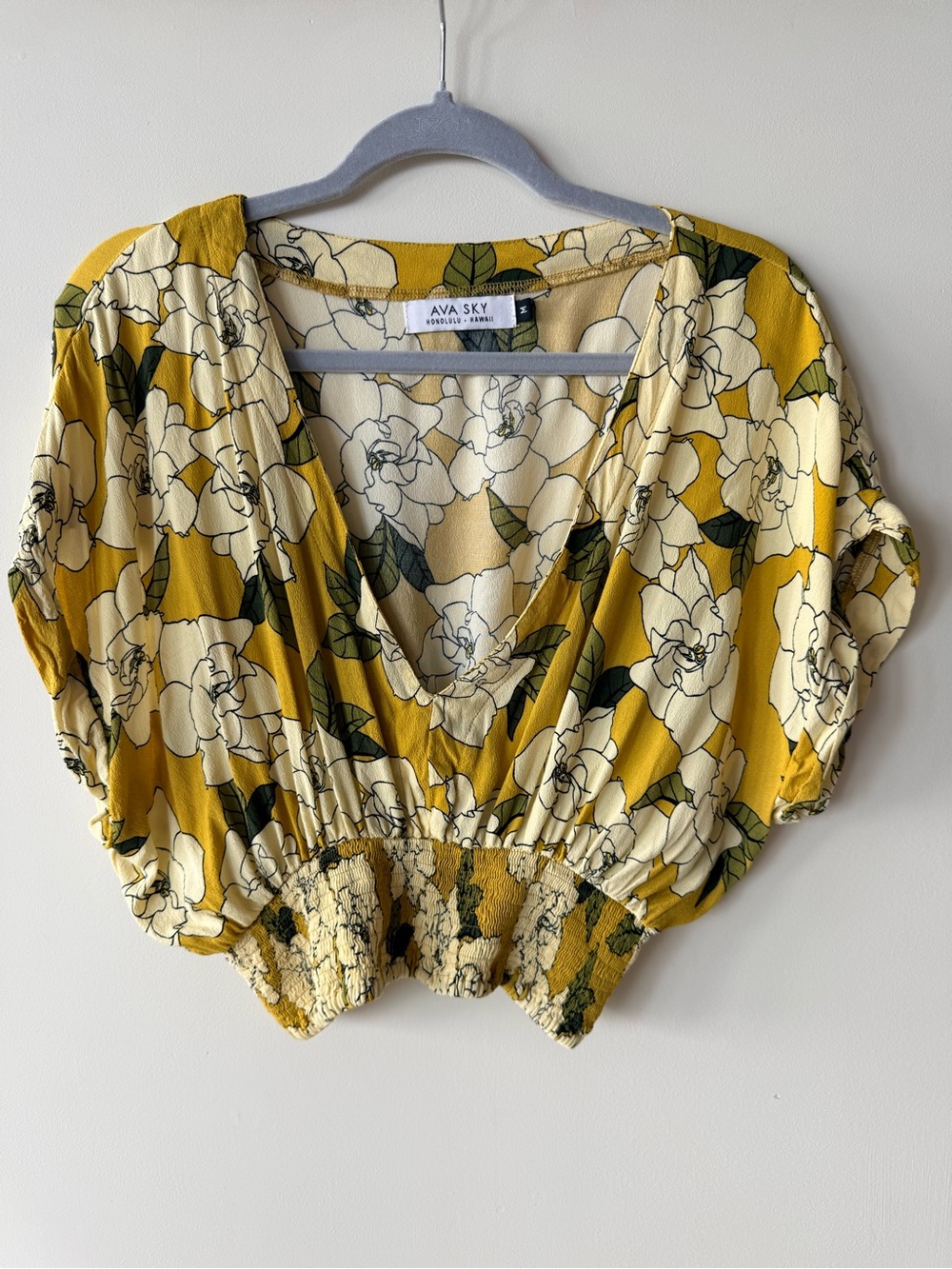 Ava Sky Fighting Eel Yellow Gardenia Top medium